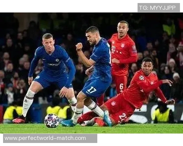 中超赛场惊现冷门拜仁狂胜巴萨五球引发全场震动