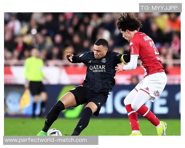 西甲激战莱比锡大胜AC米兰红牌事件引发全场热议与争议分析