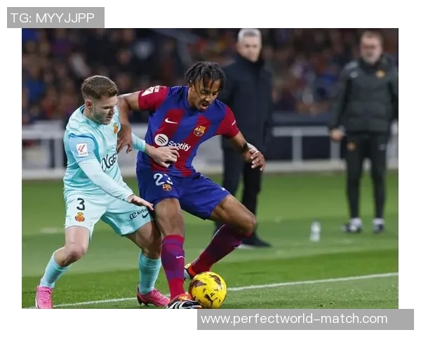 世界杯精彩对决那不勒斯4-3逆转巴萨补时绝杀引爆全场激情